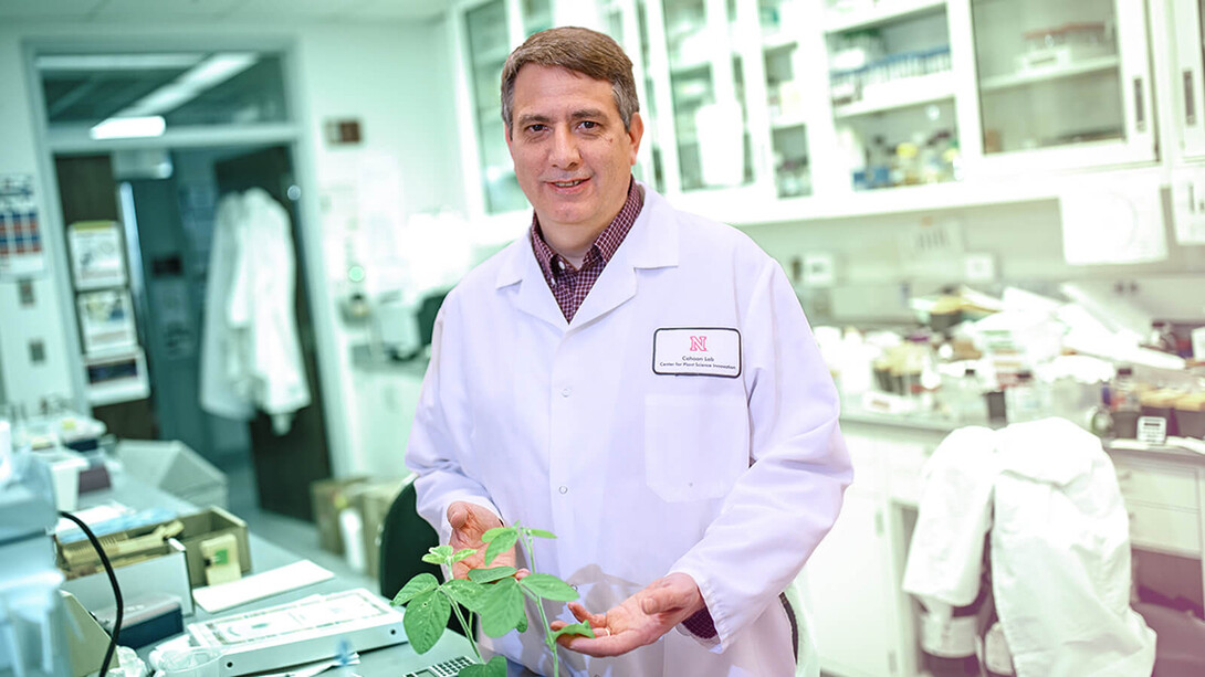 Ed Cahoon, Holmes University Professor of biochemistry and director of the Center for Plant Science Innovation, has been awarded an Outstanding Research and Creative Activity award from the University of Nebraska.